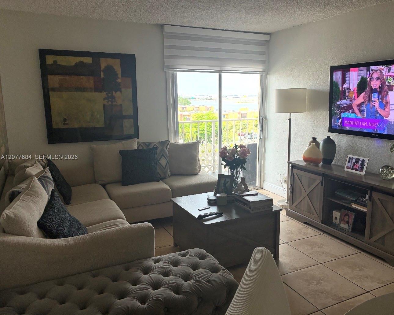 4550 NW 9th St # 821E, Miami FL 33126 photo 2