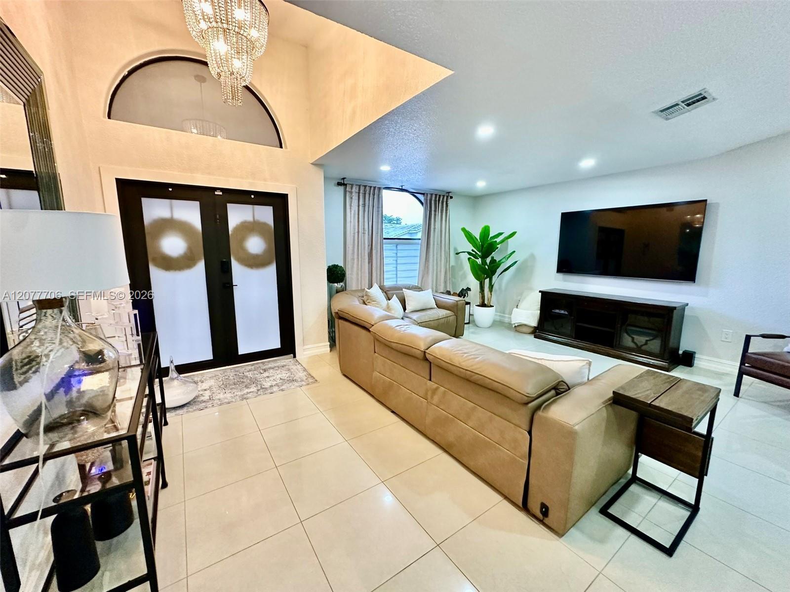 9021 NW 150th Ter, Miami Lakes FL 33018 photo 3