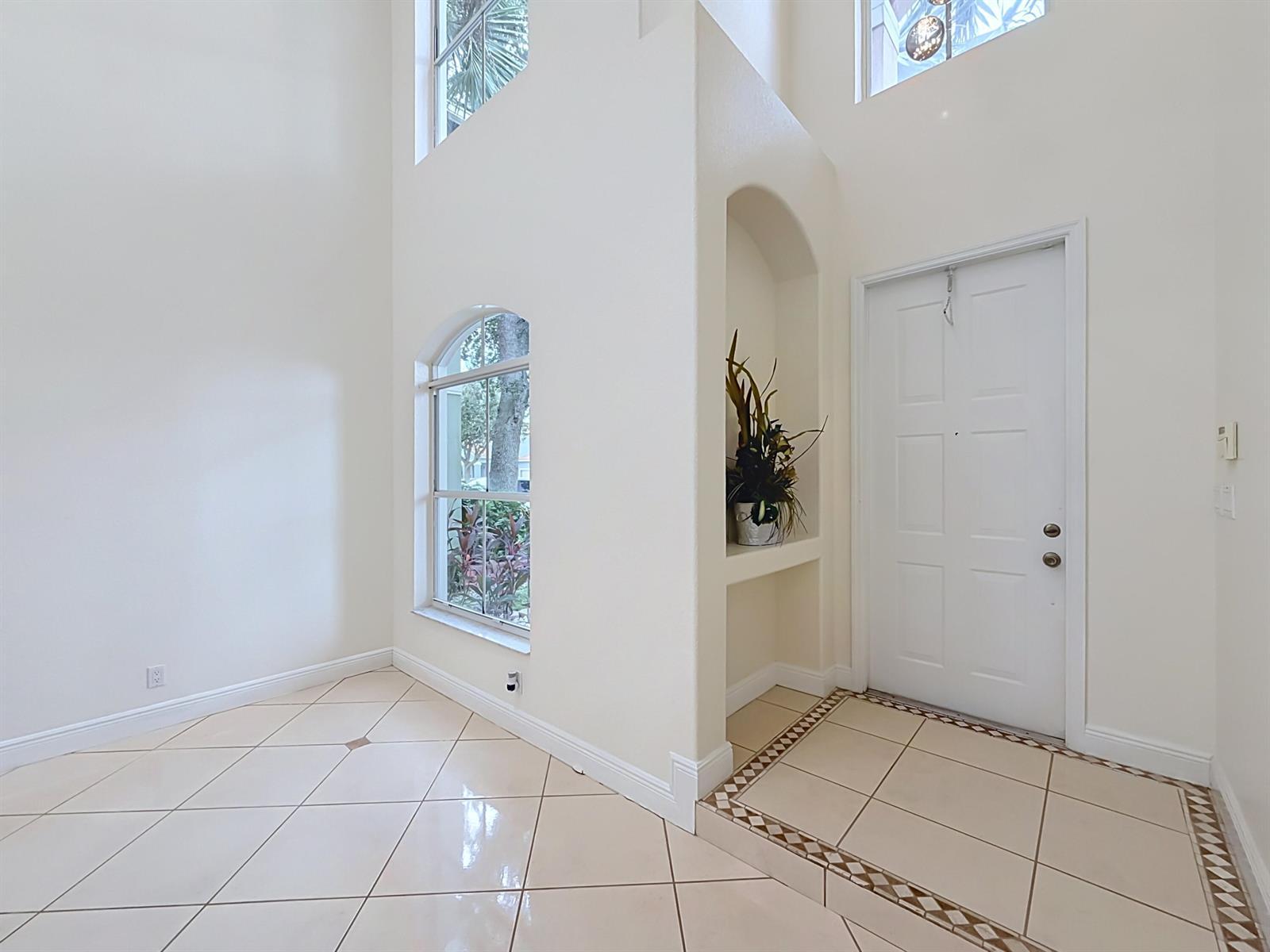 6657 LURAIS Drive, Lake Worth FL 33463 photo 3