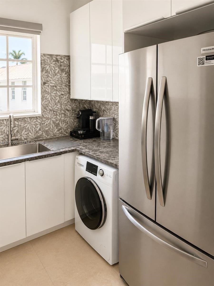 830 10th ST # 3, Miami Beach FL 33139 photo 4
