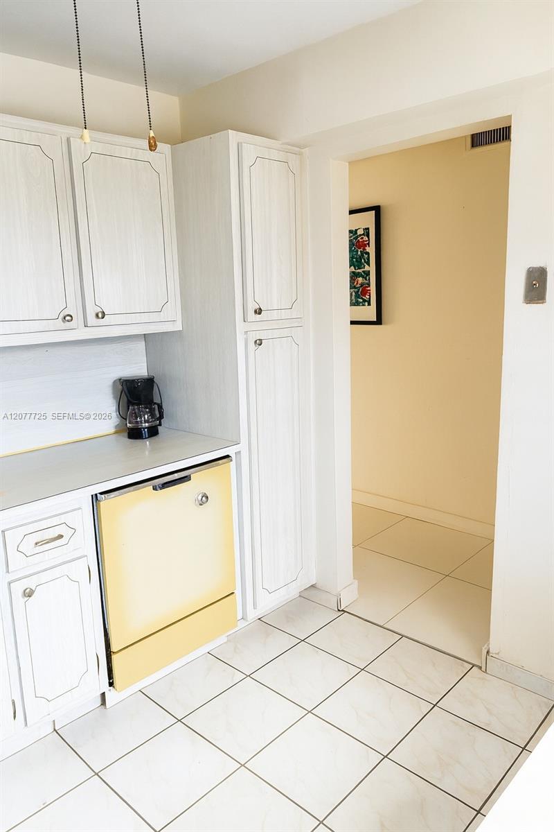610 NE 12th Ave # 308, Hallandale Beach FL 33009 photo 5