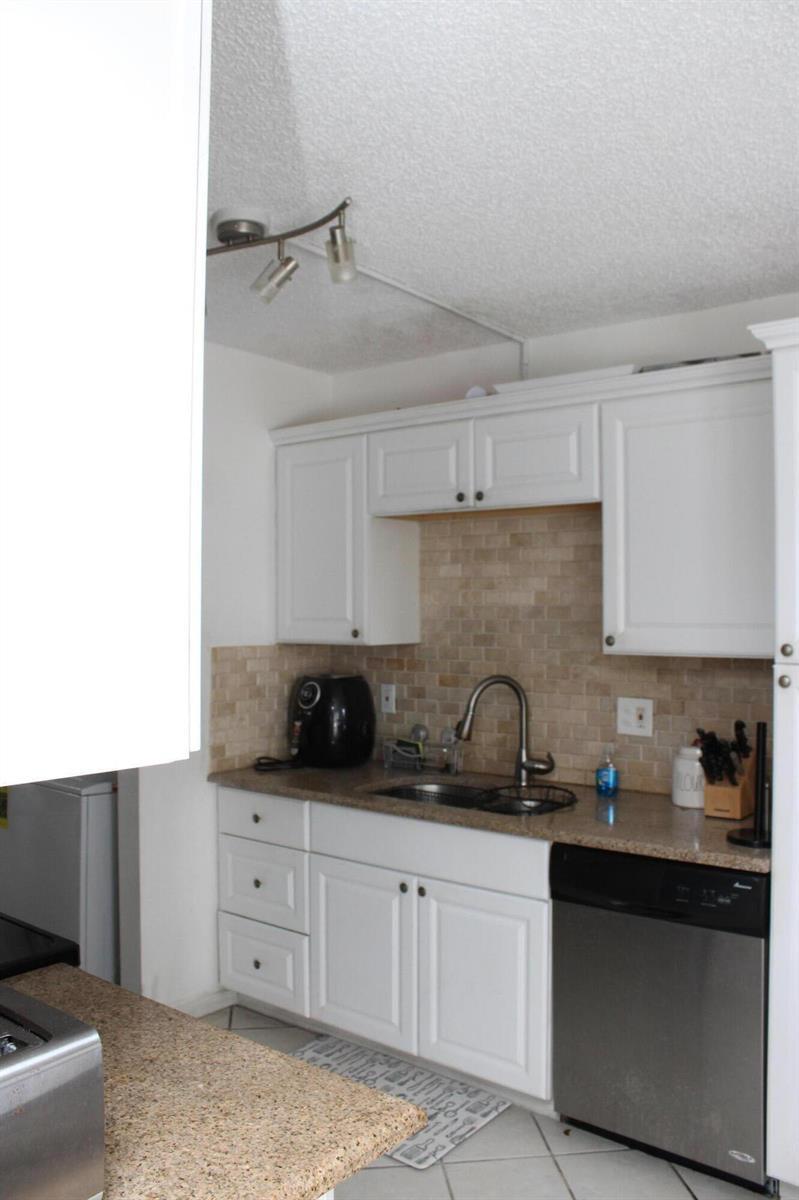 3425 VIA POINCIANA # 203, Lake Worth FL 33467 photo 4