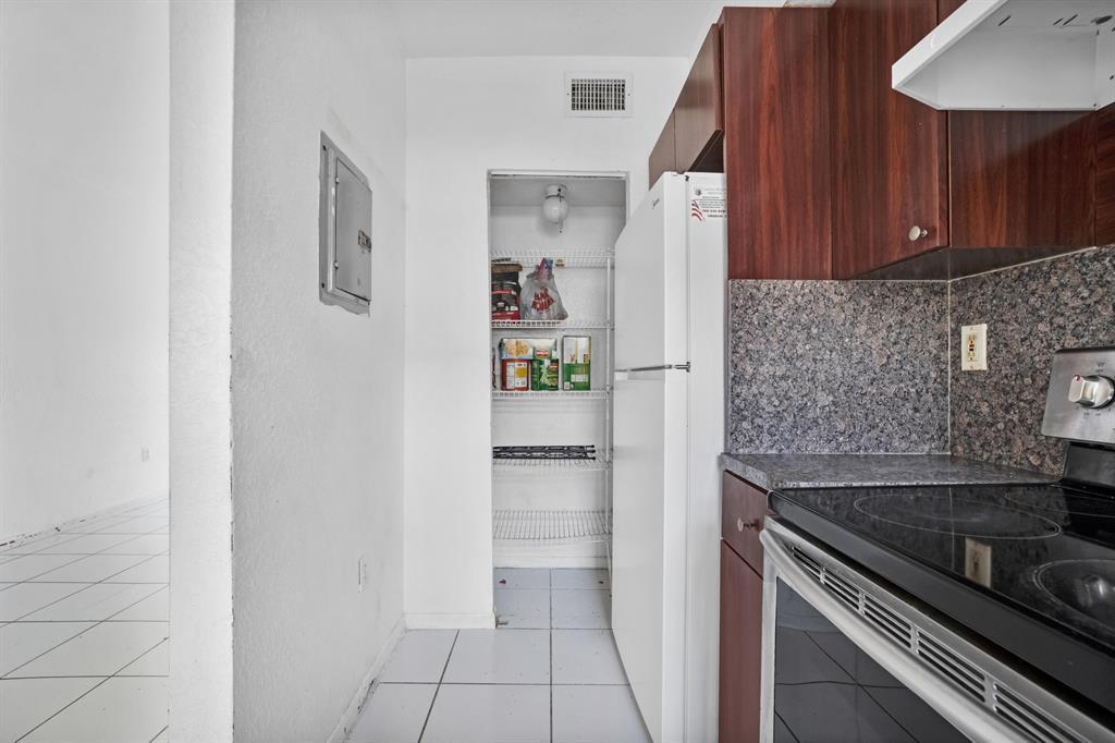 306 NW 84th Terrace # 306, Miami FL 33150 photo 2