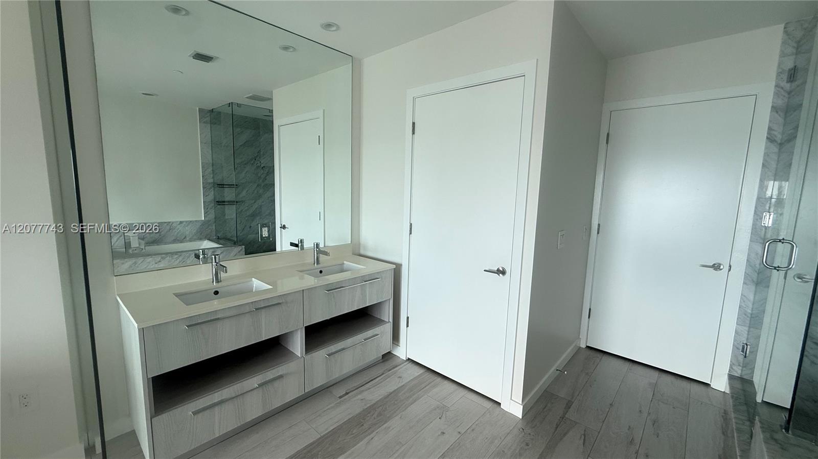 480 NE 31st St # 3205, Miami FL 33137 photo 4