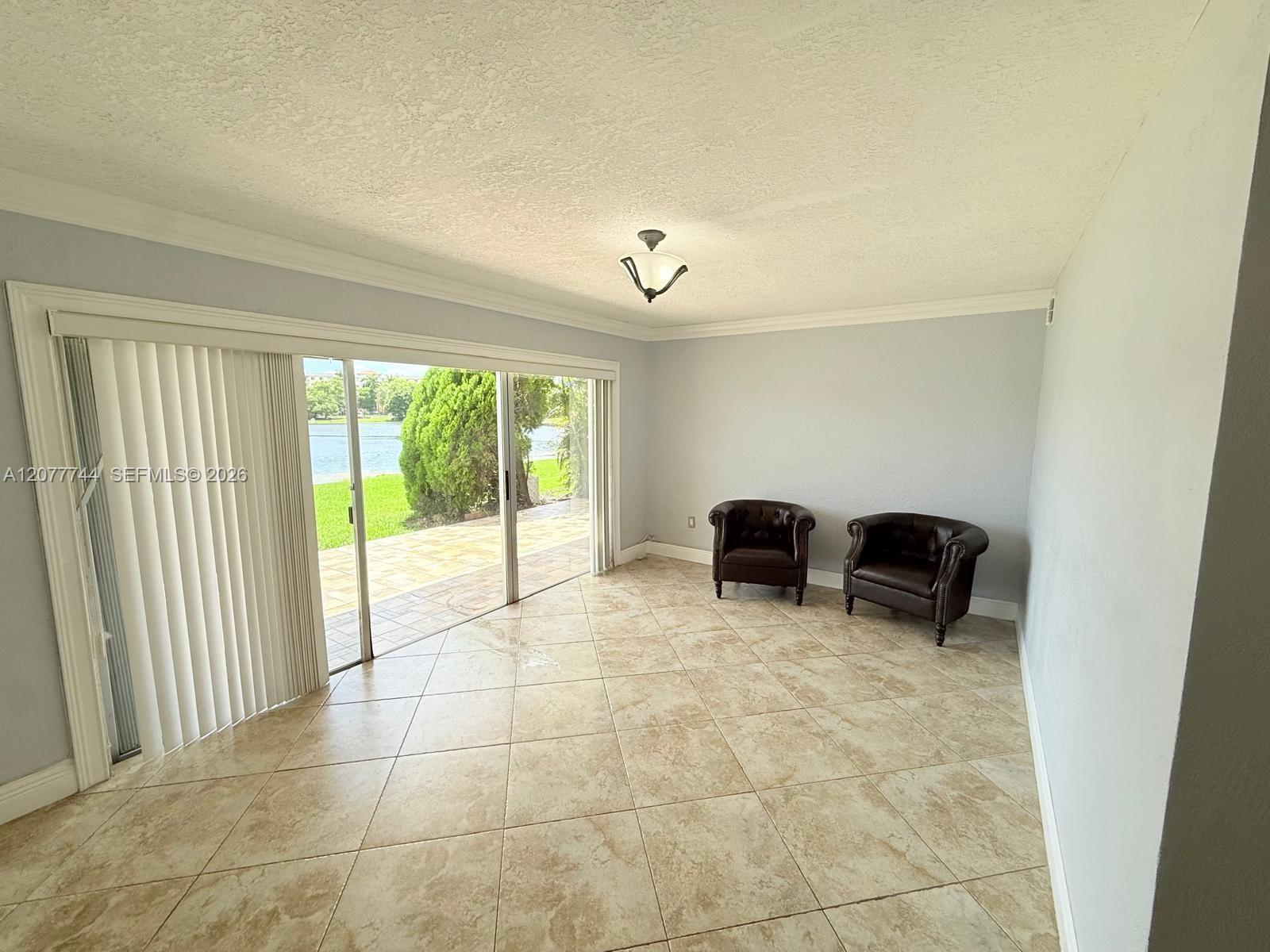 9357 Fontainebleau Blvd # D104, Miami FL 33172 photo 3