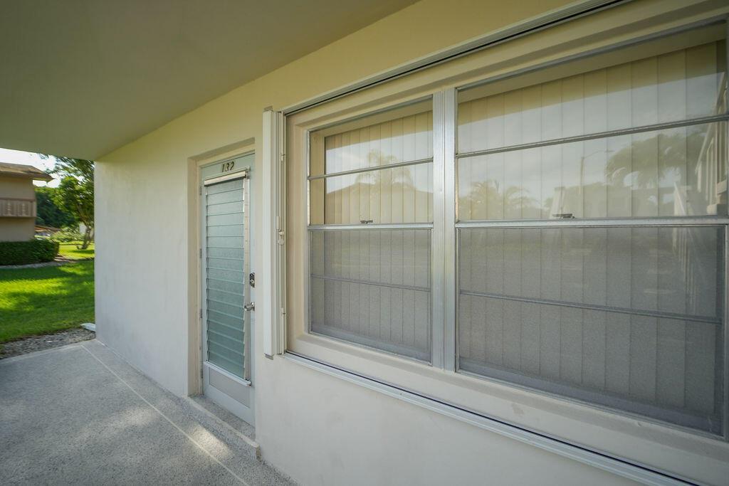 132 CAMBRIDGE F # 132, West Palm Beach FL 33417