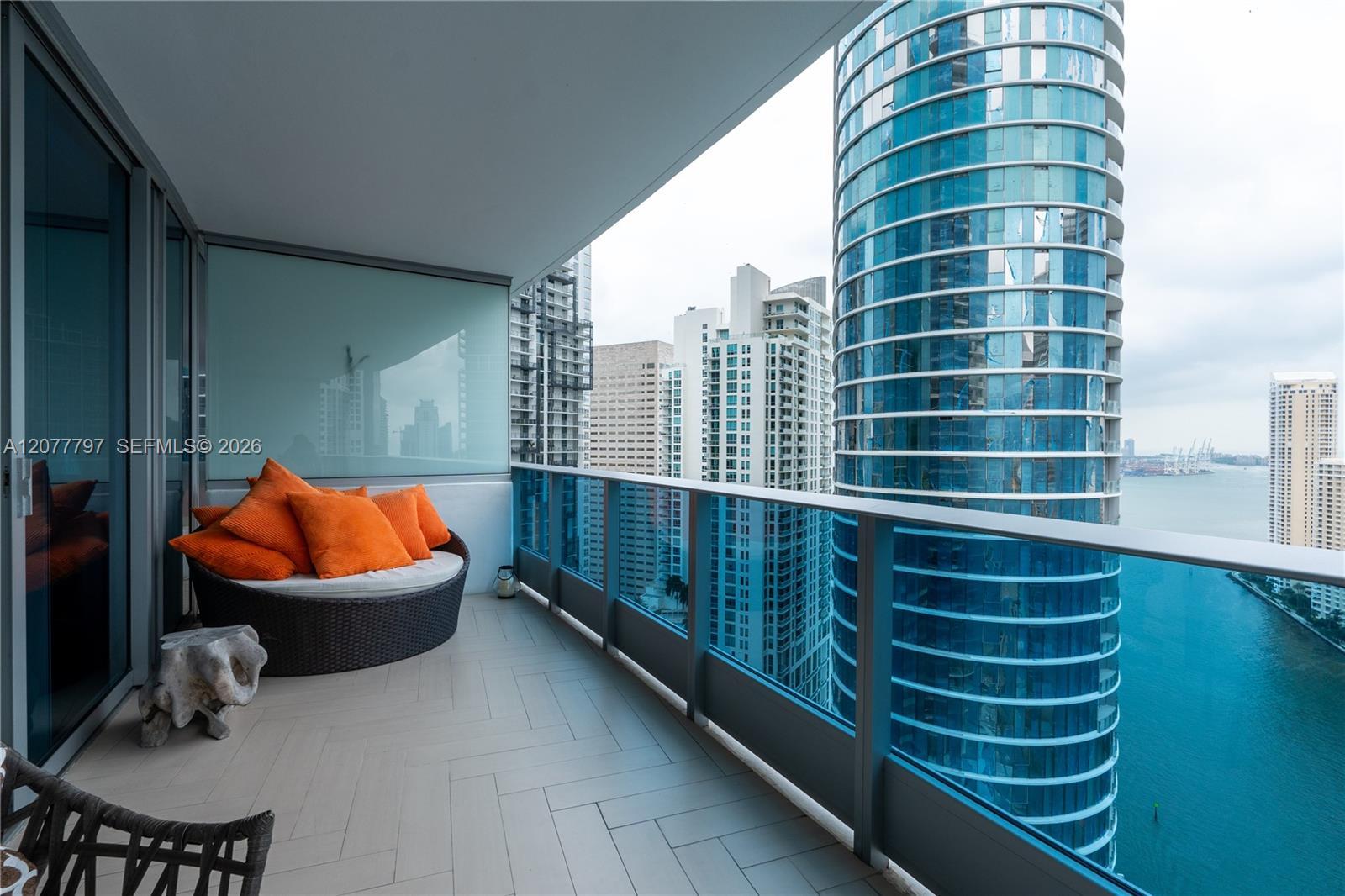 200 Biscayne Boulevard Way # 3305, Miami FL 33131 photo 2