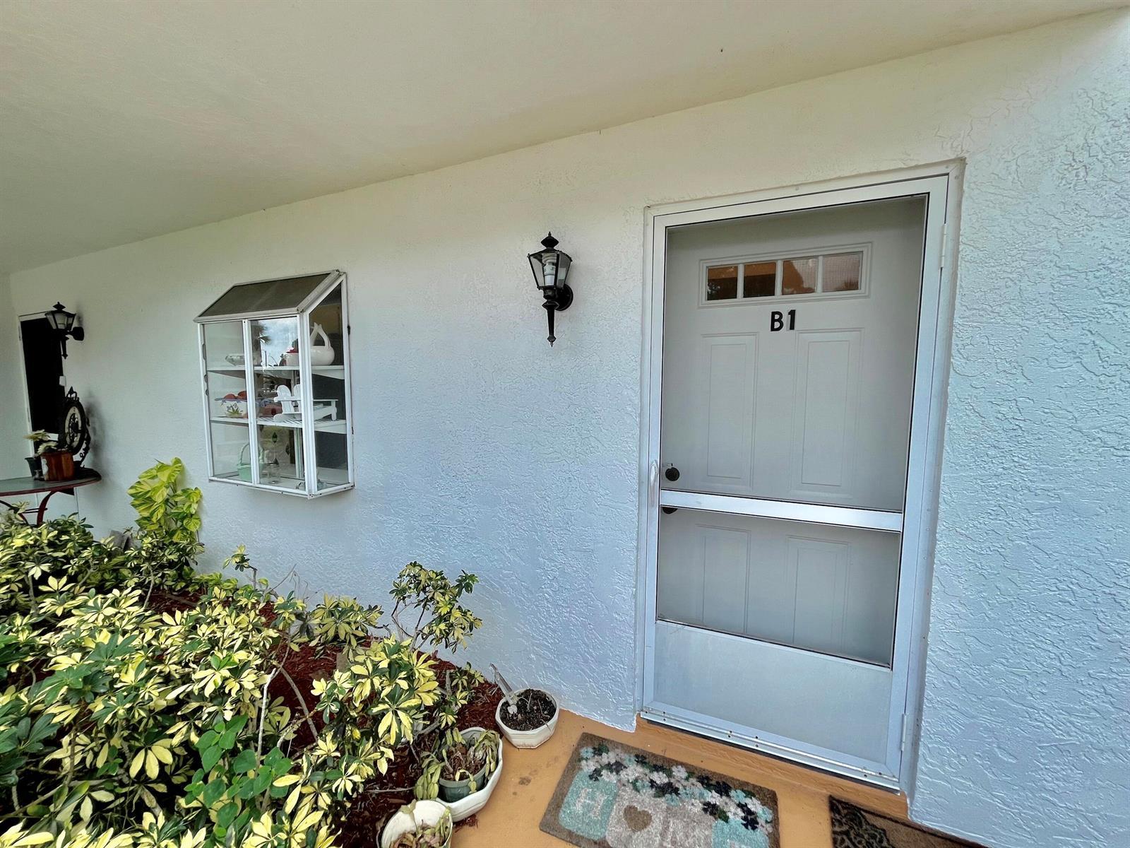 1219 S LAKES END Drive # B1, Fort Pierce FL 34982 photo 2