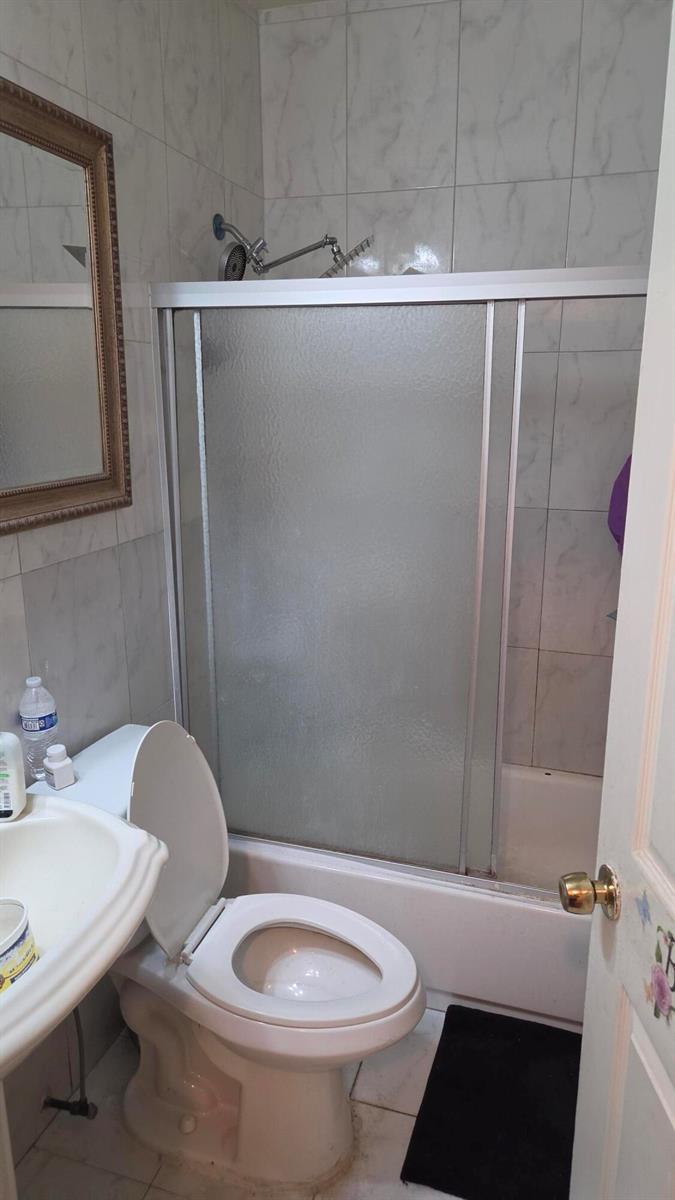 2351 NW 104TH Terrace, Miami FL 33147 photo 5