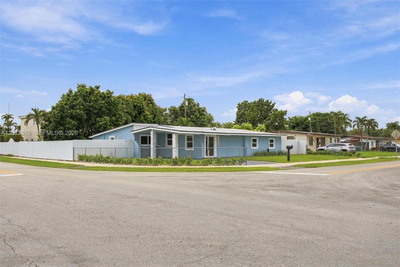4035 SW 108th Ave, Miami FL 33165 photo 4