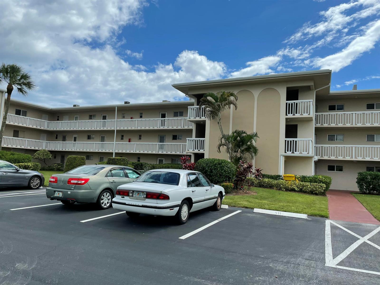 2668 Garden Drive N # 311, Lake Worth FL 33461