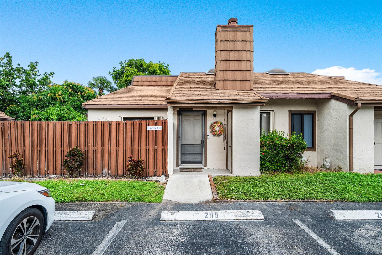 4012 Palm Bay Circle # A, West Palm Beach FL 33406 photo 2