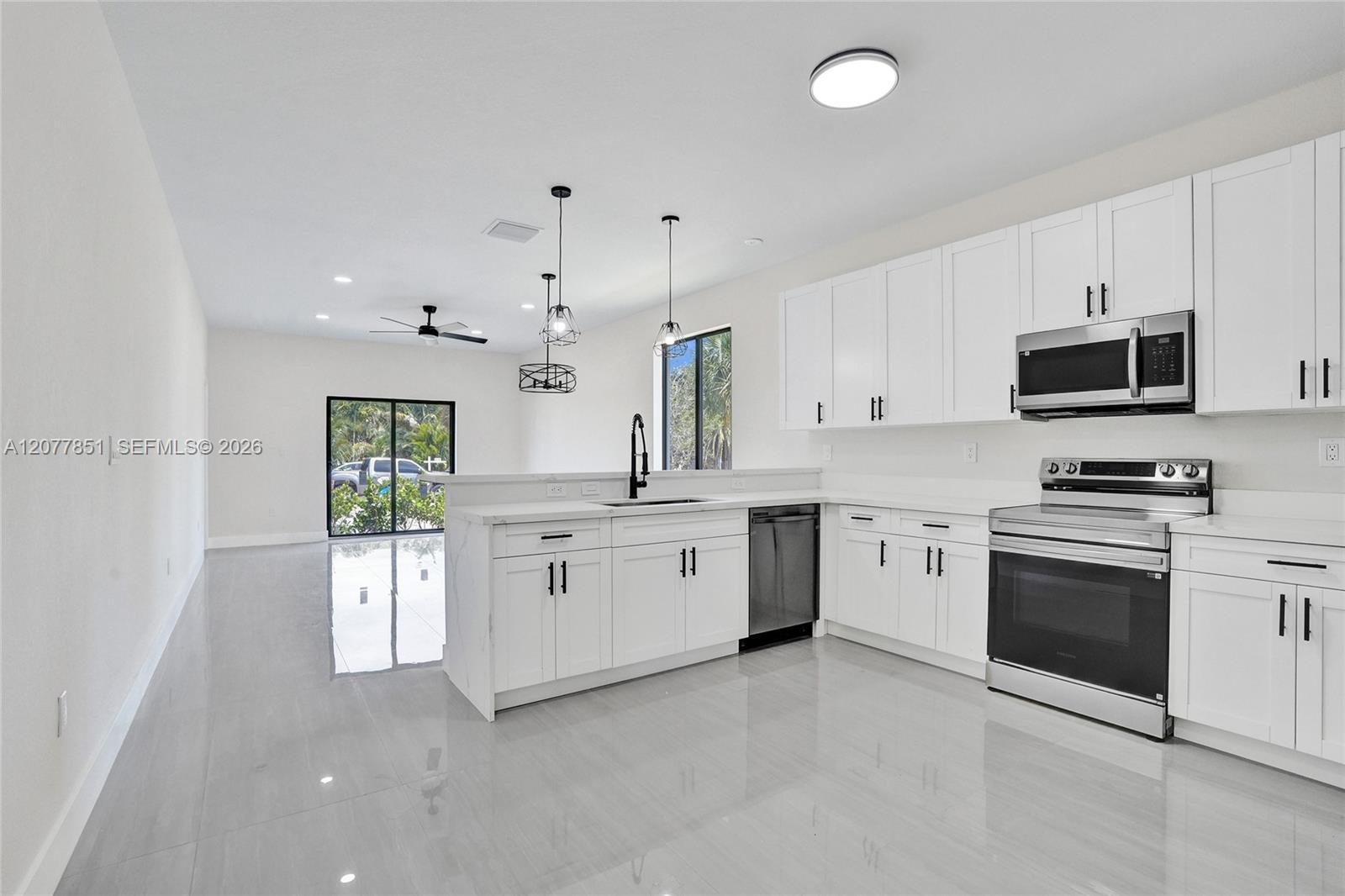 599 SW 12th Ave, Dania Beach FL 33004 photo 4