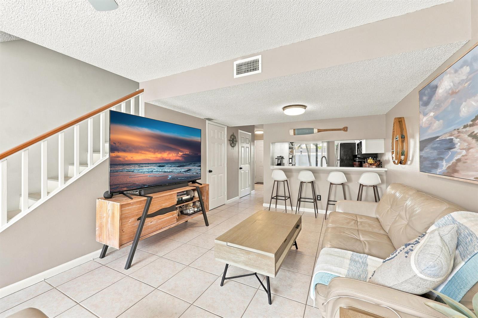 6174 RIVERWALK Lane # 5, Jupiter FL 33458