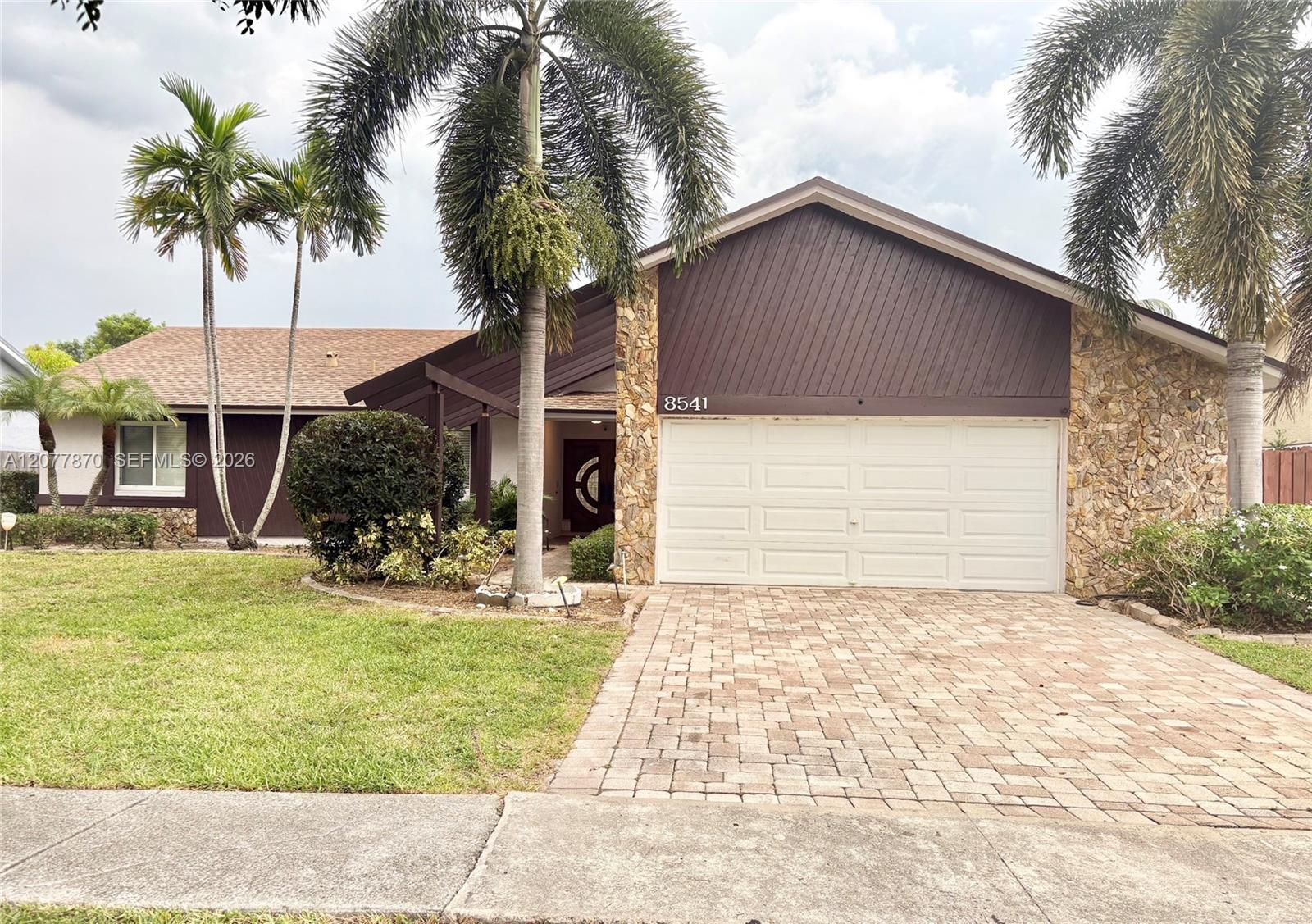 8541 NW 54th St, Lauderhill FL 33351 photo 2