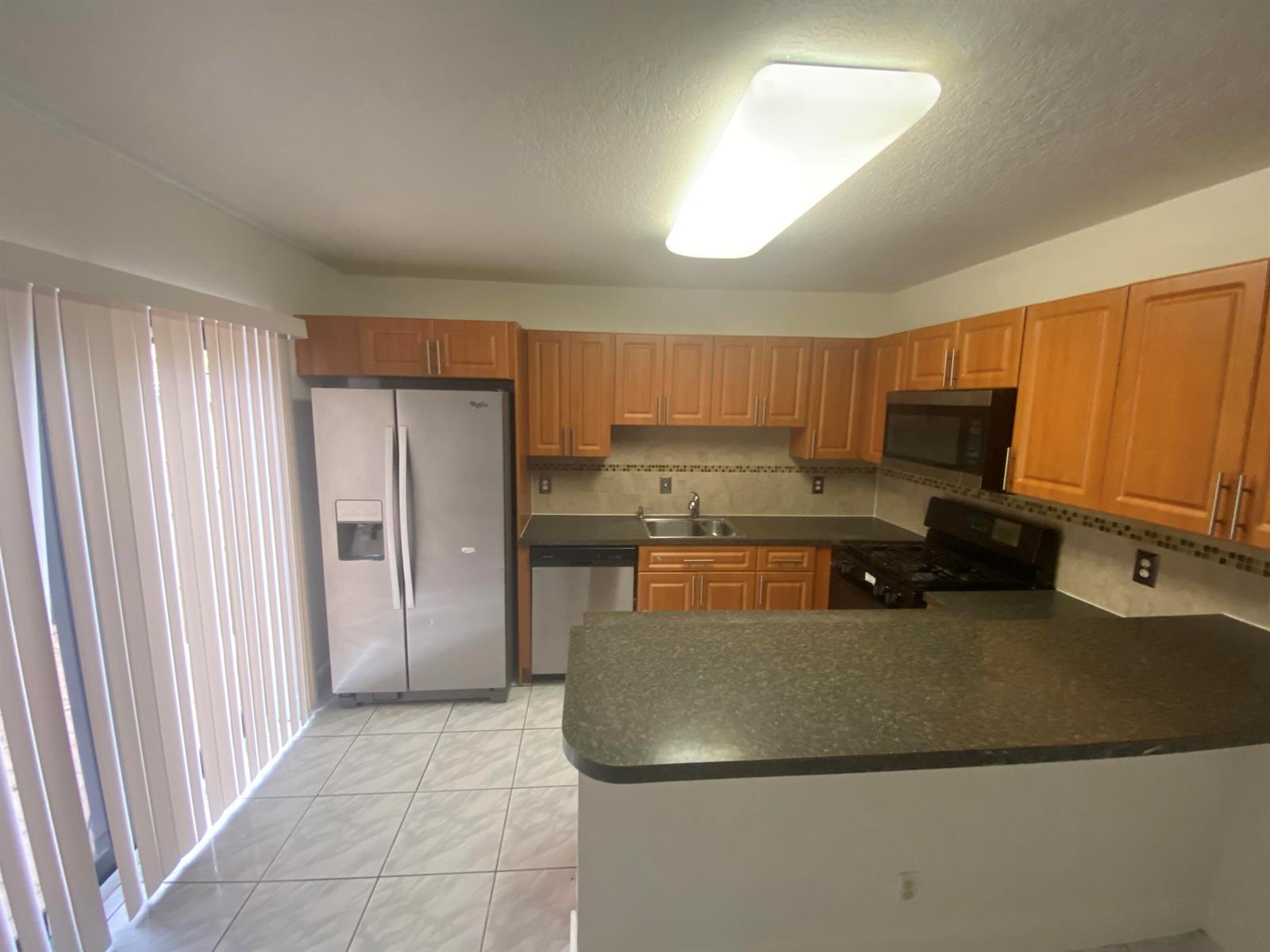 2370 WATERSIDE Drive, Lake Worth FL 33461 photo 2