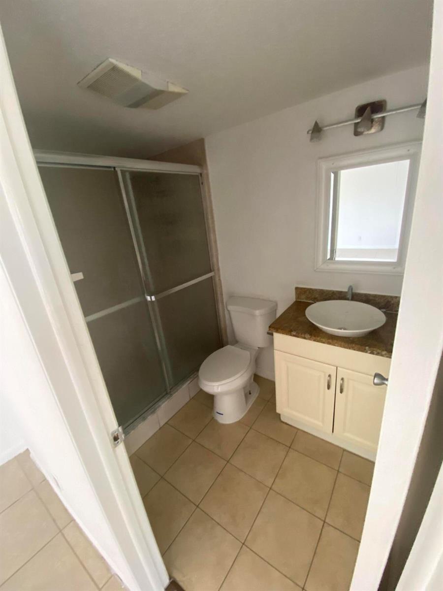 2370 WATERSIDE Drive, Lake Worth FL 33461 photo 5