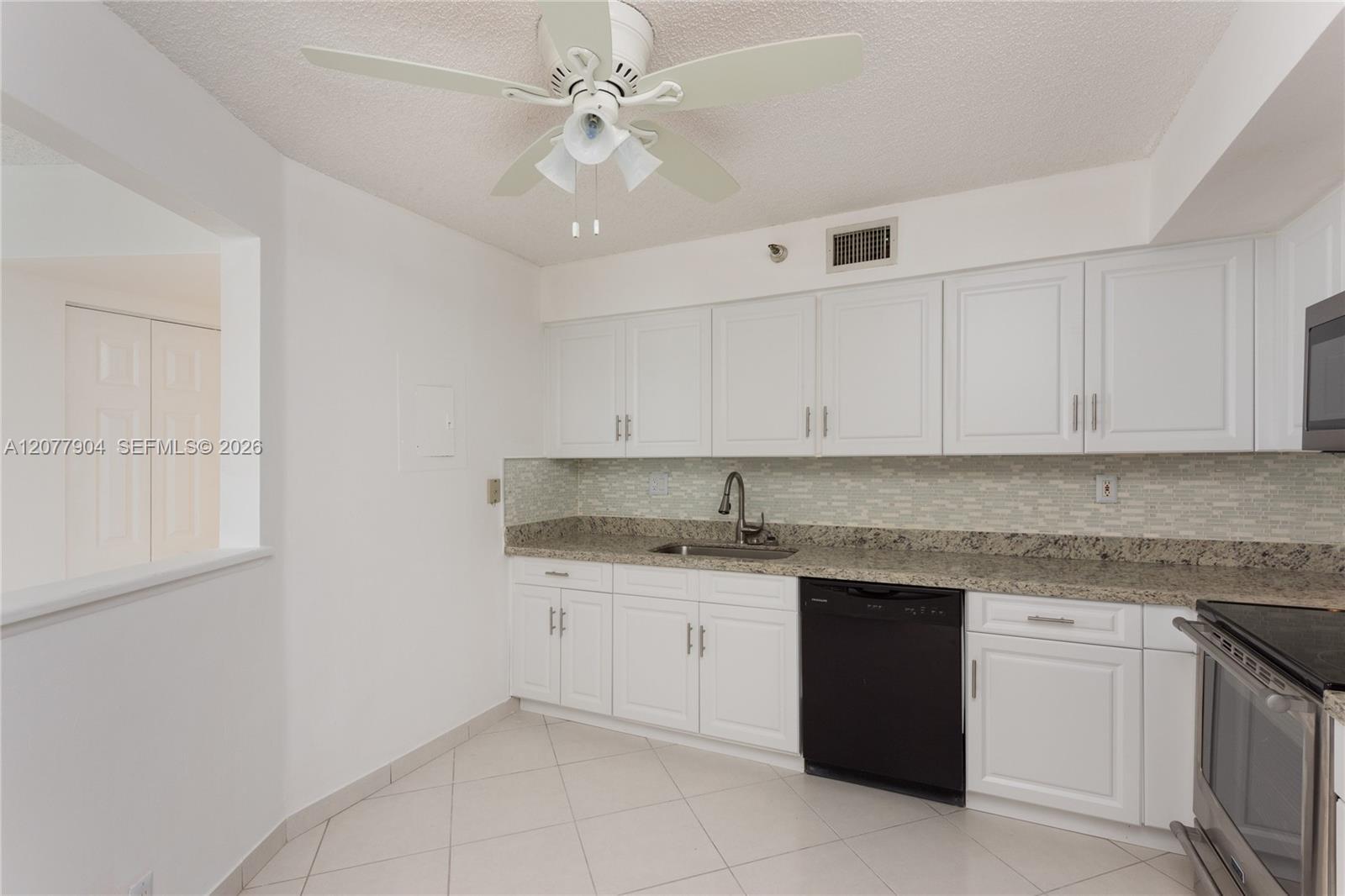 3500 MYSTIC POINTE DR # 2202, Aventura FL 33180 photo 3