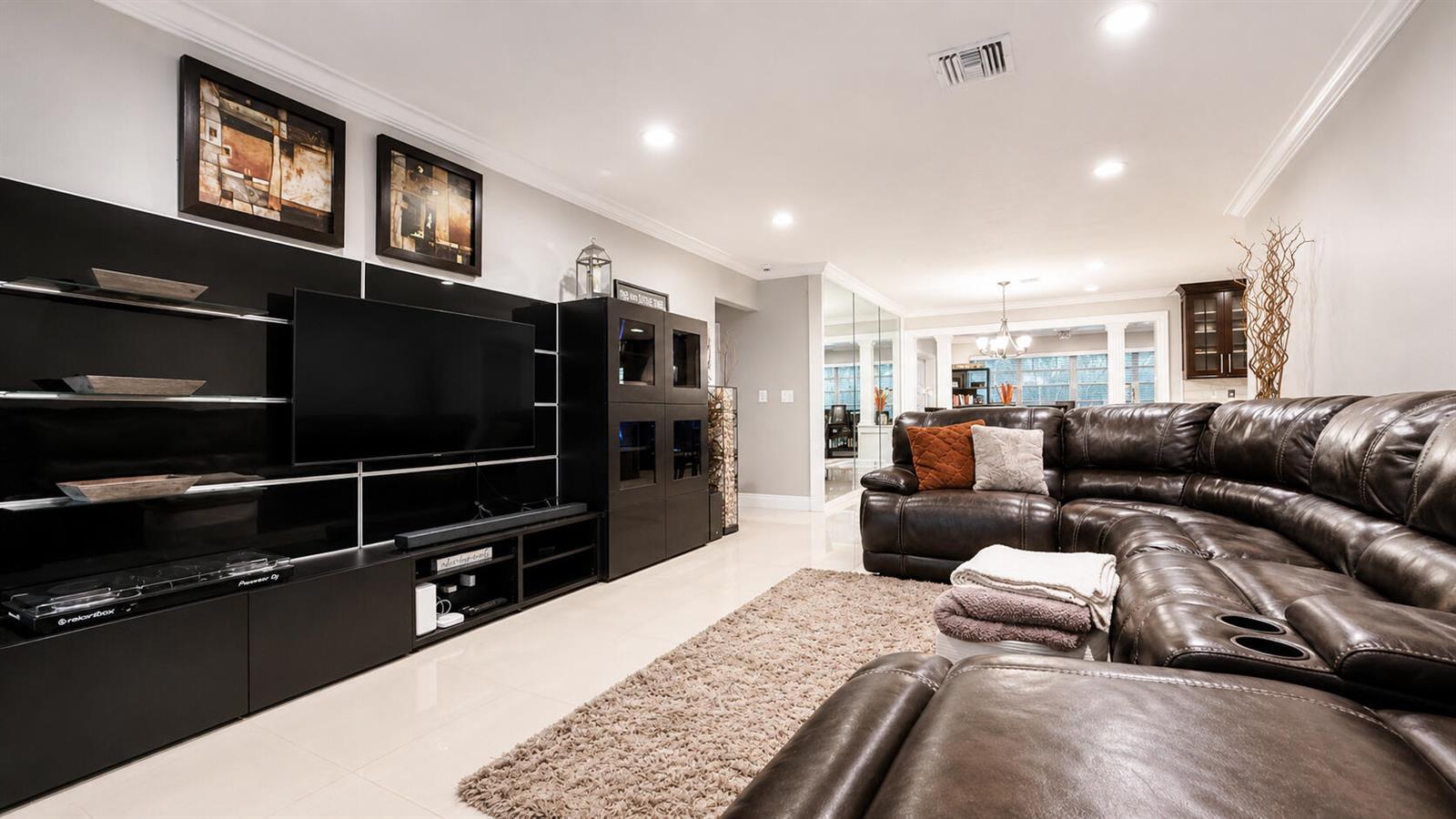3620 ARTHUR Street, Hollywood FL 33021 photo 3