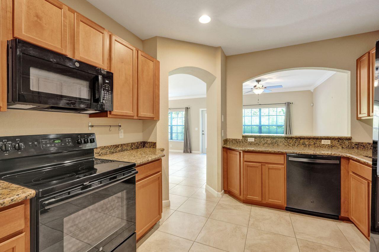 4603 Cohune Palm Court, FL 33463 photo 4