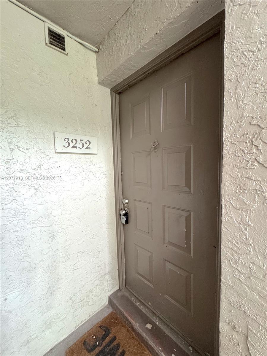 3252 Coral Lake Ln # 3252, Coral Springs FL 33065 photo 2