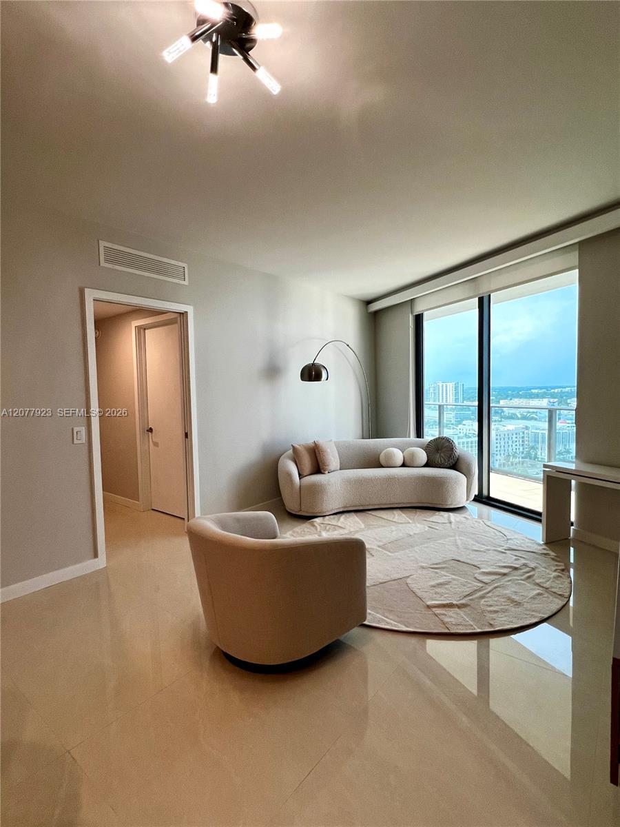 501 NE 31st St # 1910, Miami FL 33137 photo 3