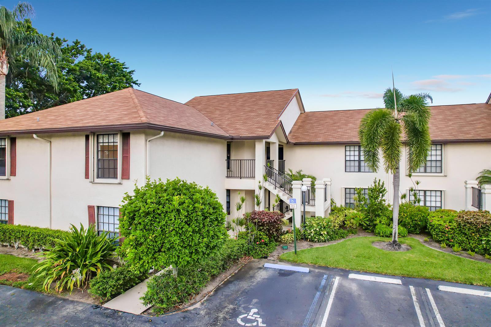 3451 Jog Park Drive, FL 33467 photo 3