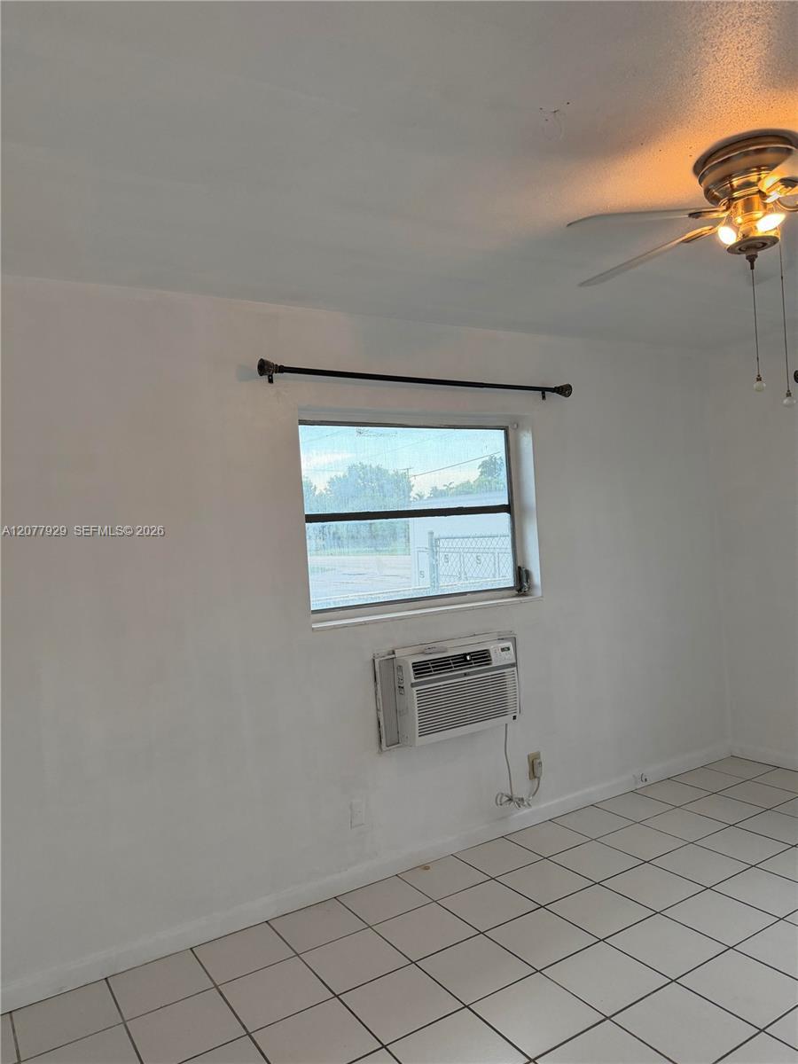 7811 Johnson St # 1E, Pembroke Pines FL 33024 photo 2