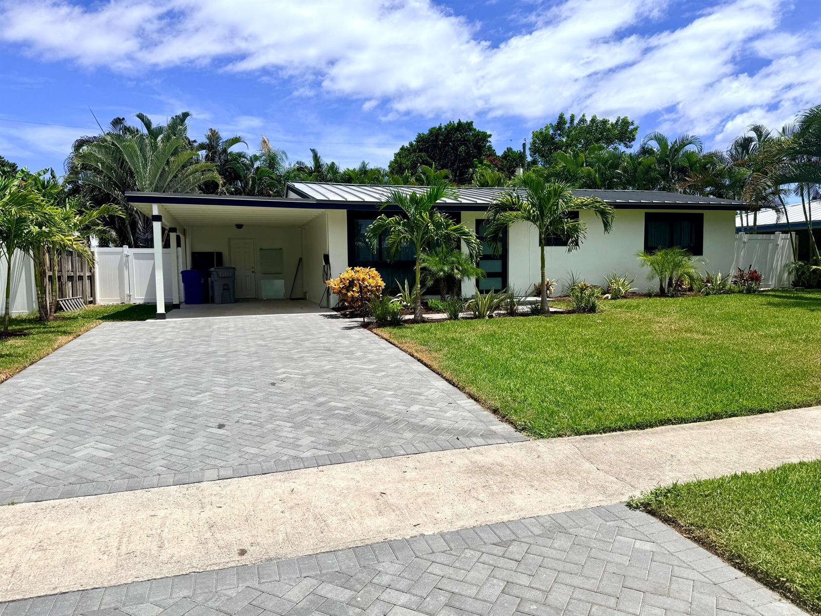 608 NE 24TH Avenue, Pompano Beach FL 33062 photo 2