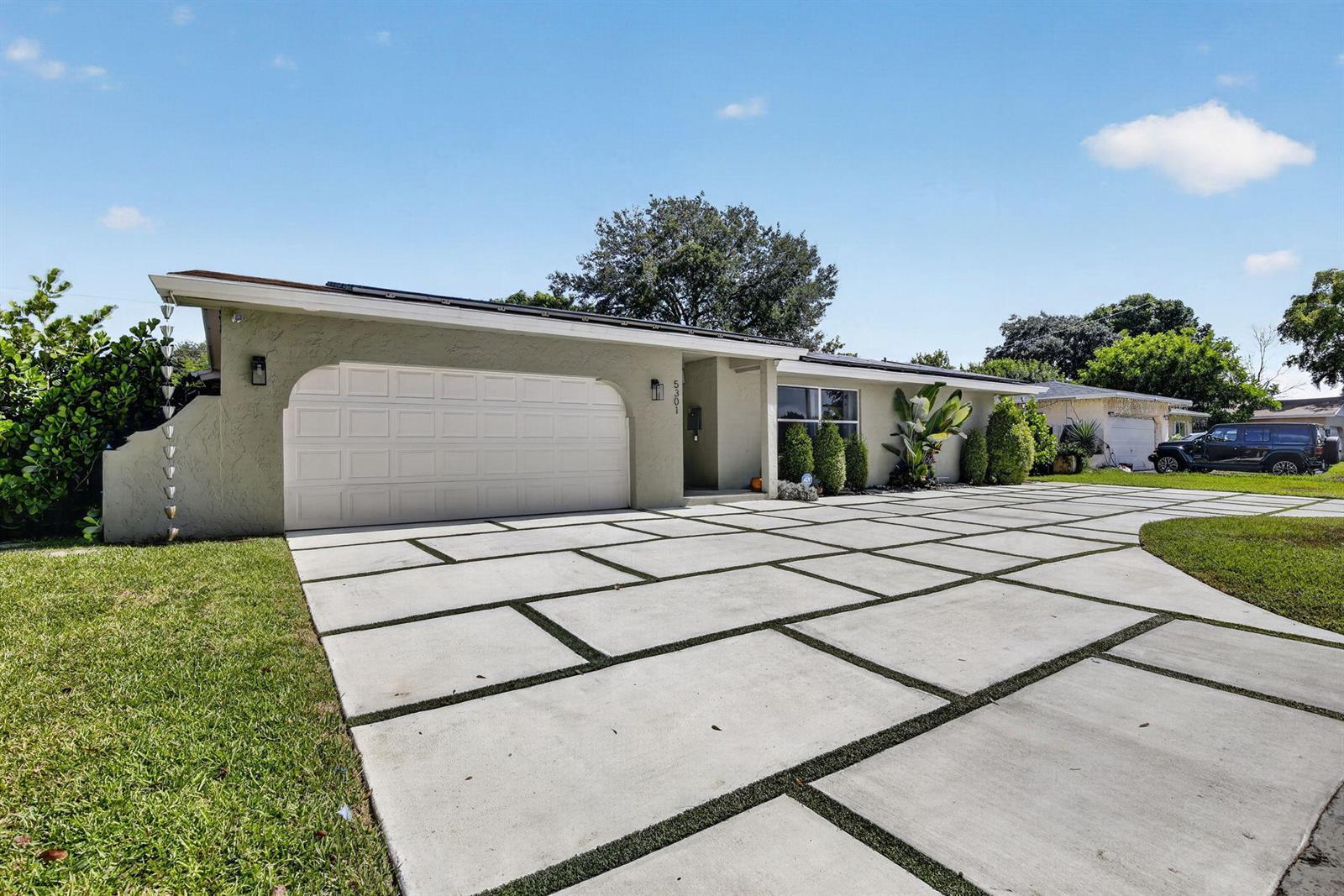 5301 SW 8TH Court, Plantation FL 33317 photo 3