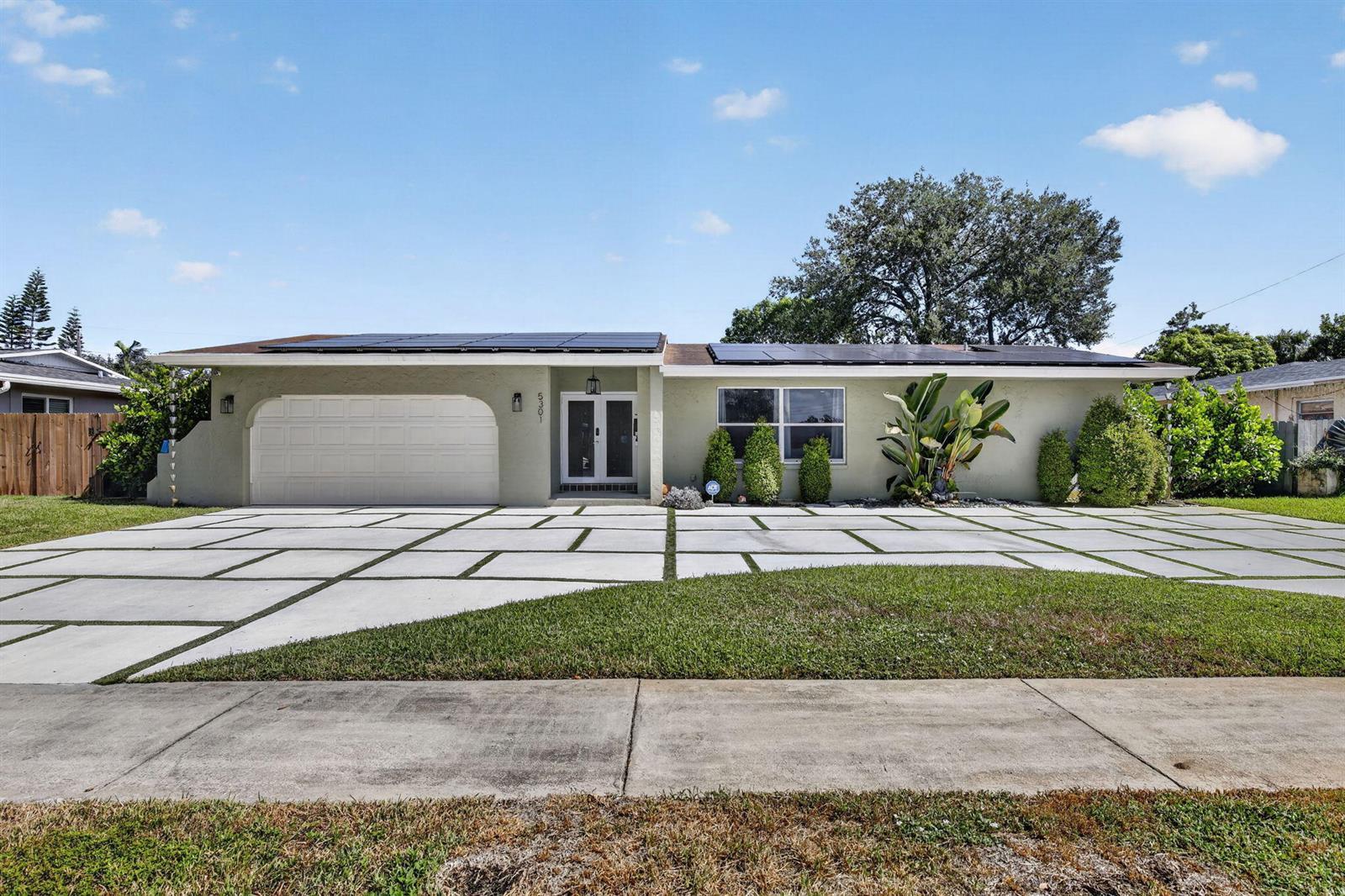 5301 SW 8TH Court, Plantation FL 33317