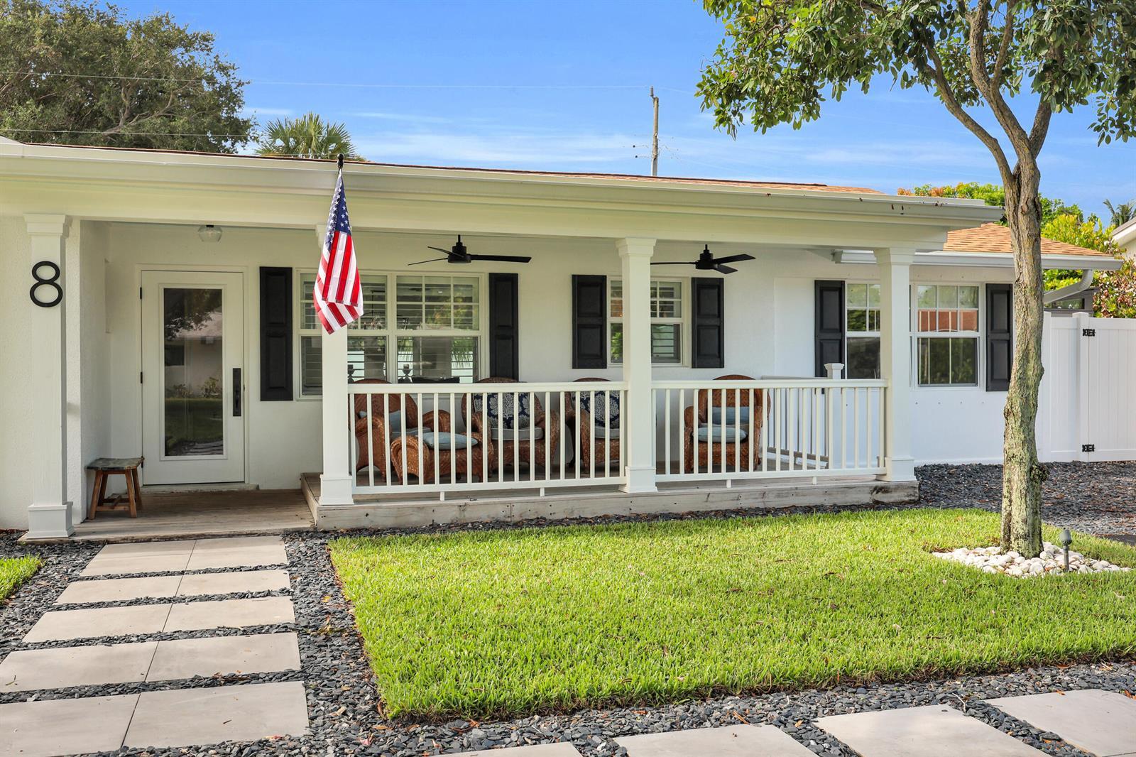 8 WINDSOR Road W, Jupiter FL 33469 photo 3