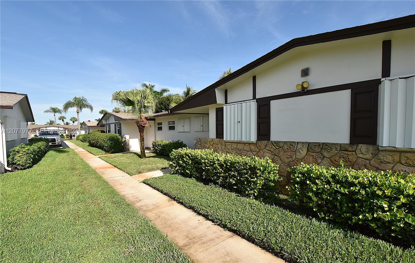 2971 Crosley Dr W # F, West Palm Beach FL 33415 photo 4