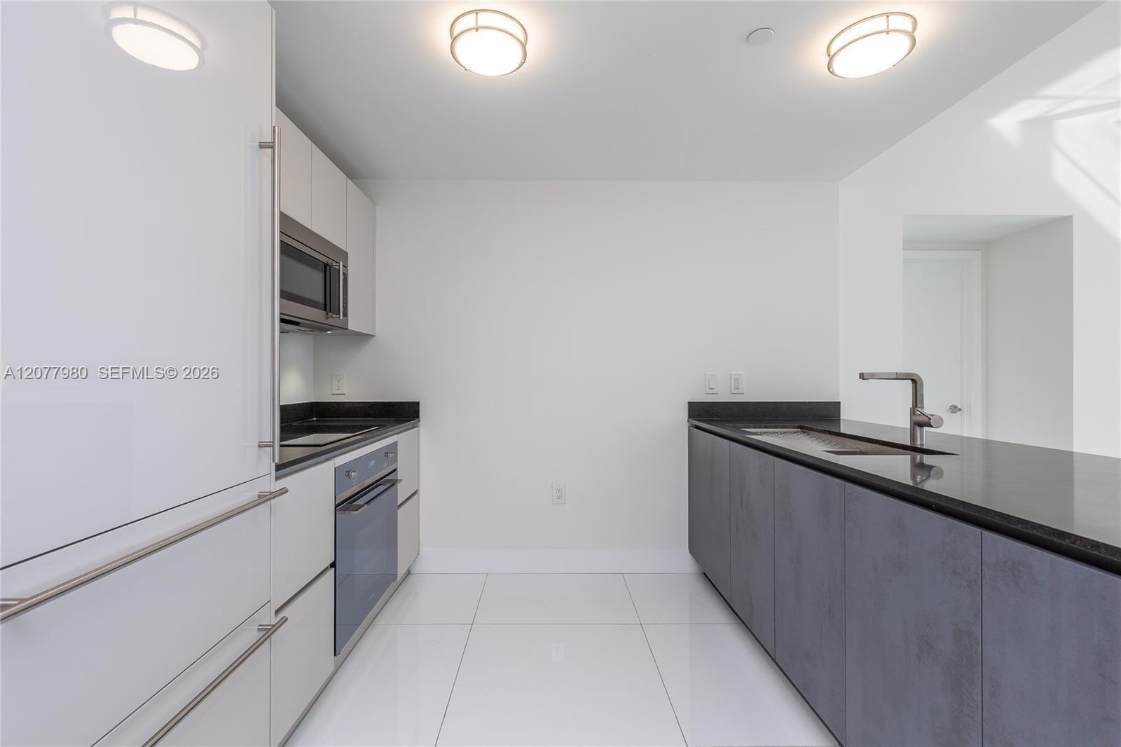 1010 Brickell Ave # 1402, Miami FL 33131 photo 2