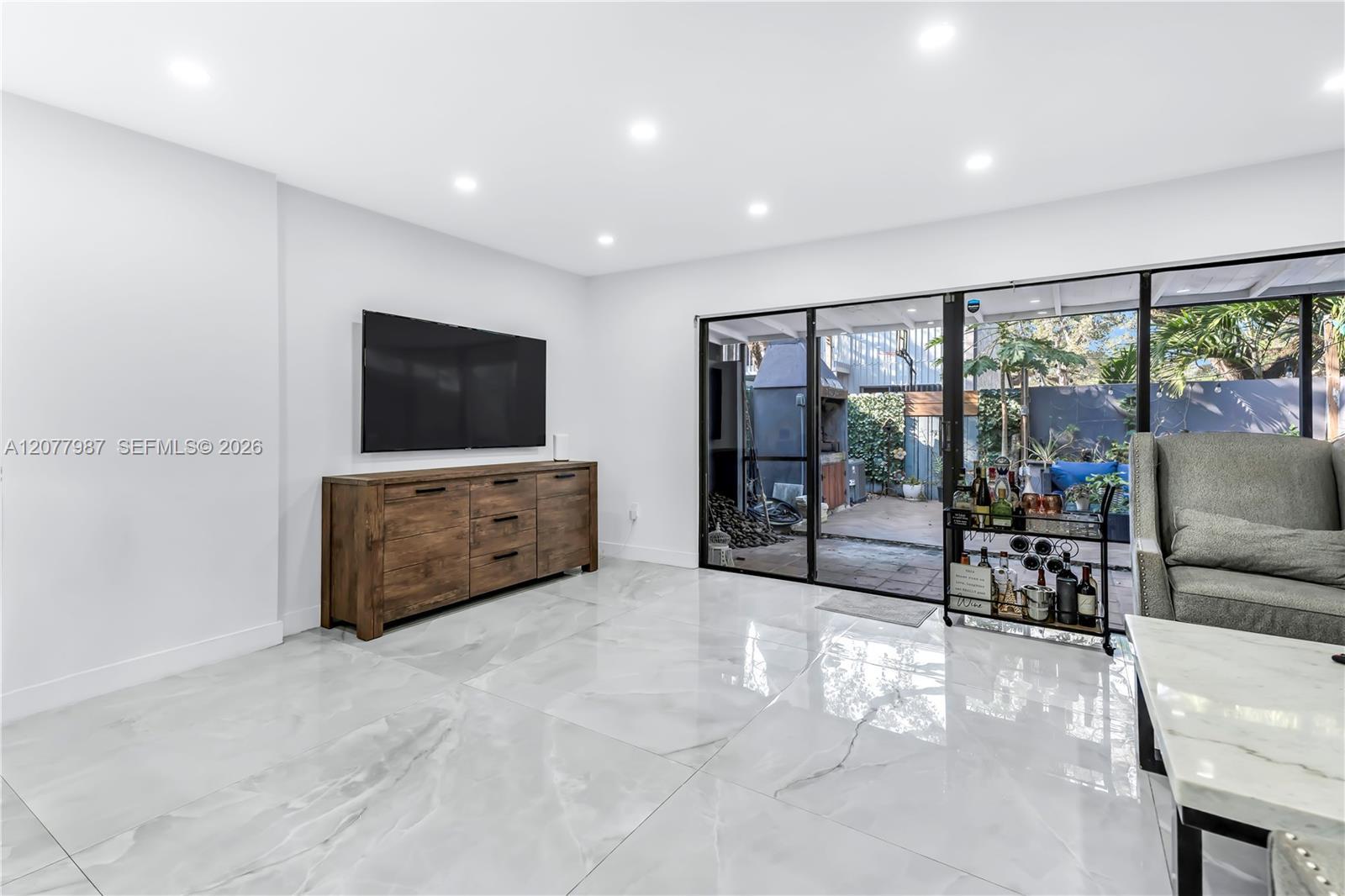 3321 Simms St # 13B, Hollywood FL 33021 photo 5