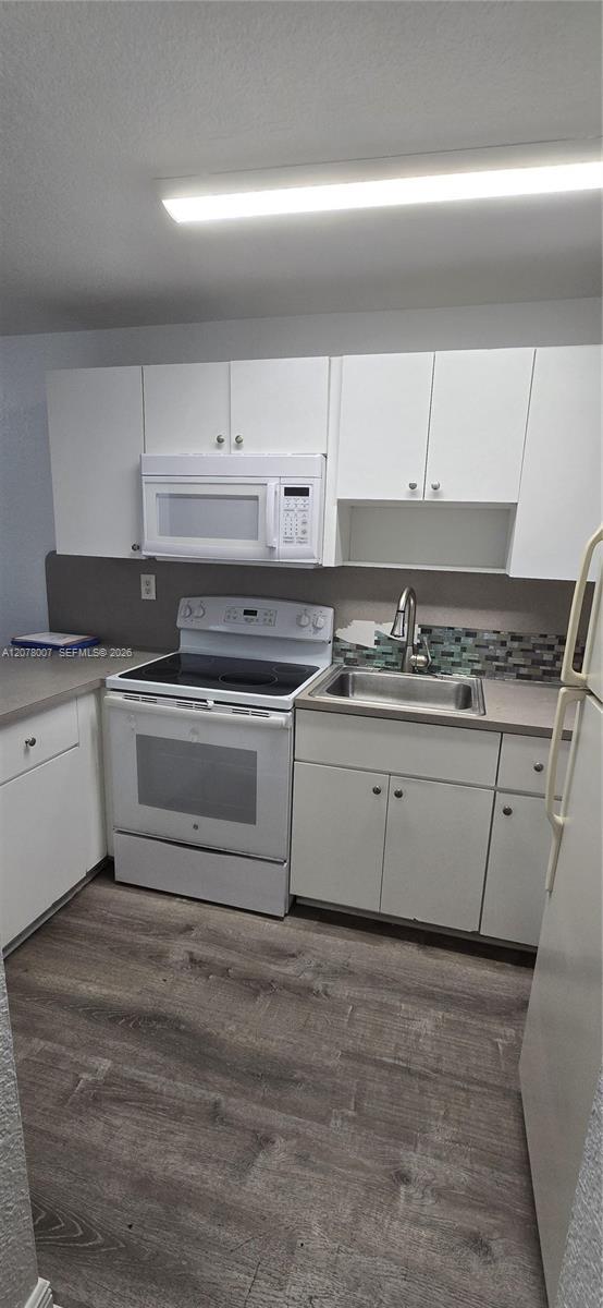 8027 NW 8th St # 13, Miami FL 33126 photo 3