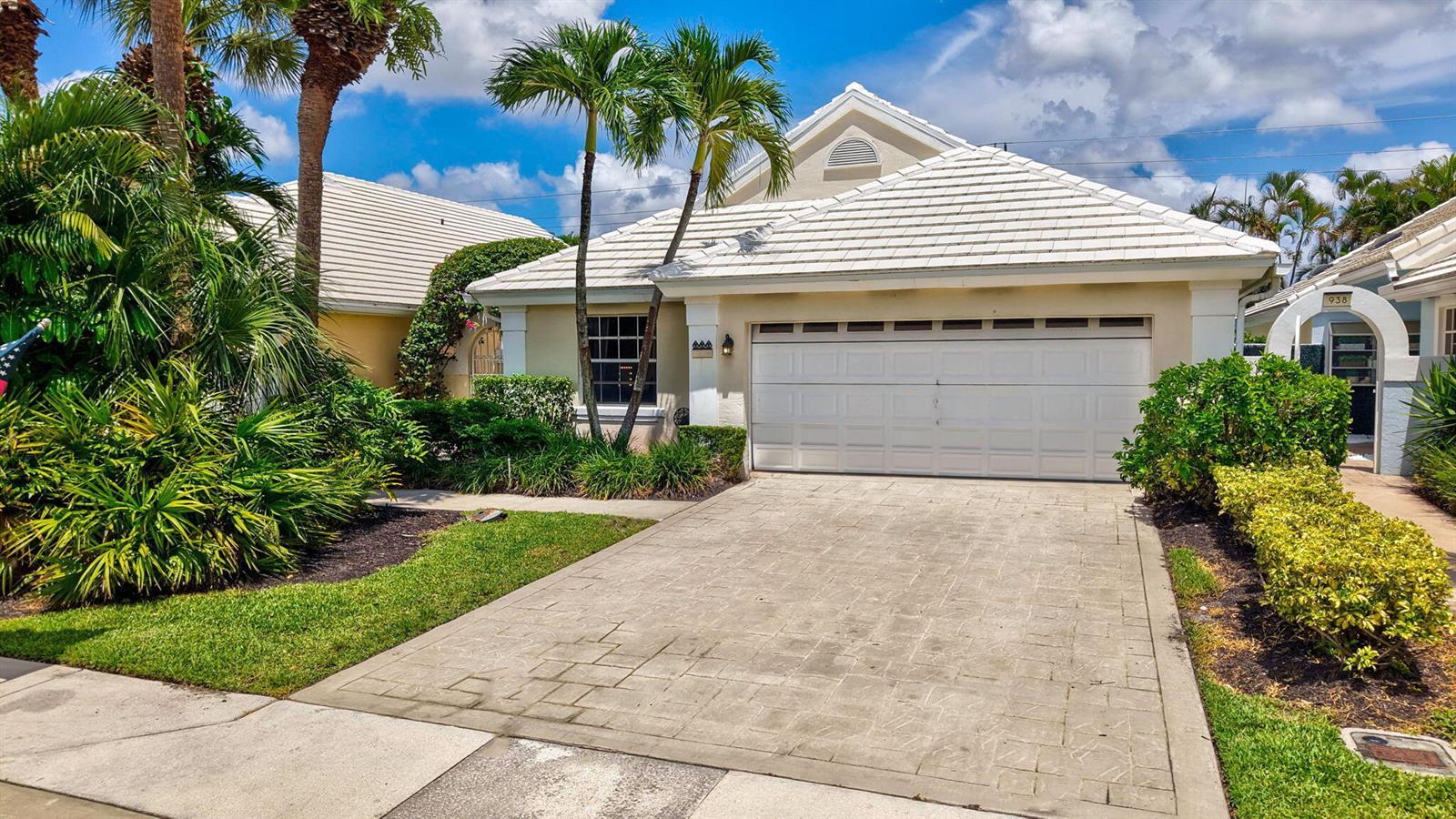 944 Dickens Place, West Palm Beach FL 33411
