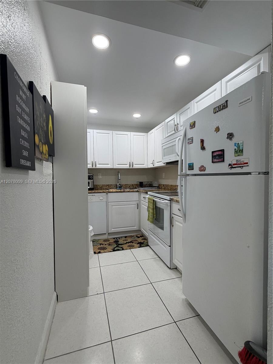 17530 NW 68th Ave # C1005, Hialeah FL 33015 photo 2