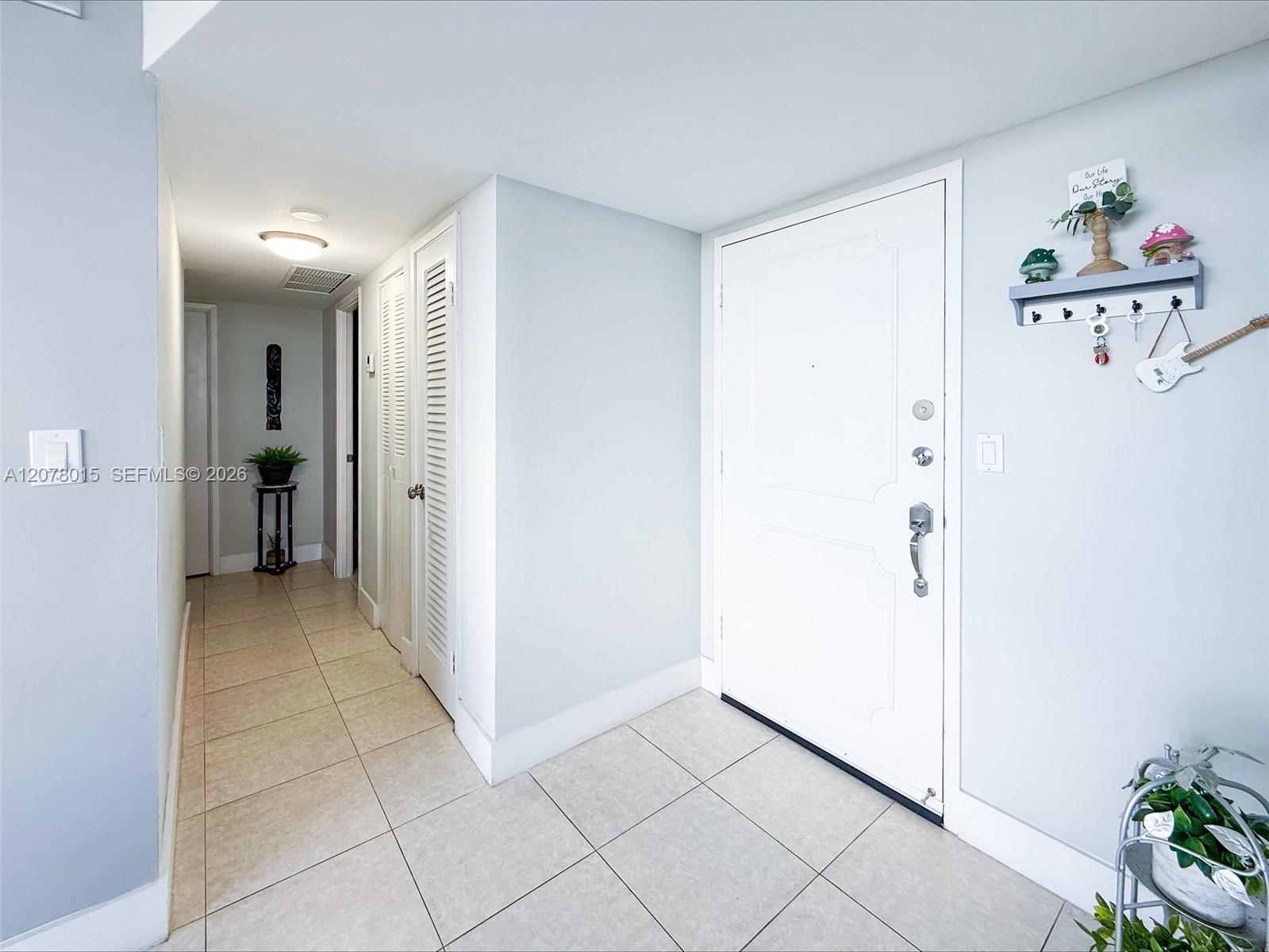 1301 NE Miami Gardens Dr # 1406W, Miami FL 33179 photo 4