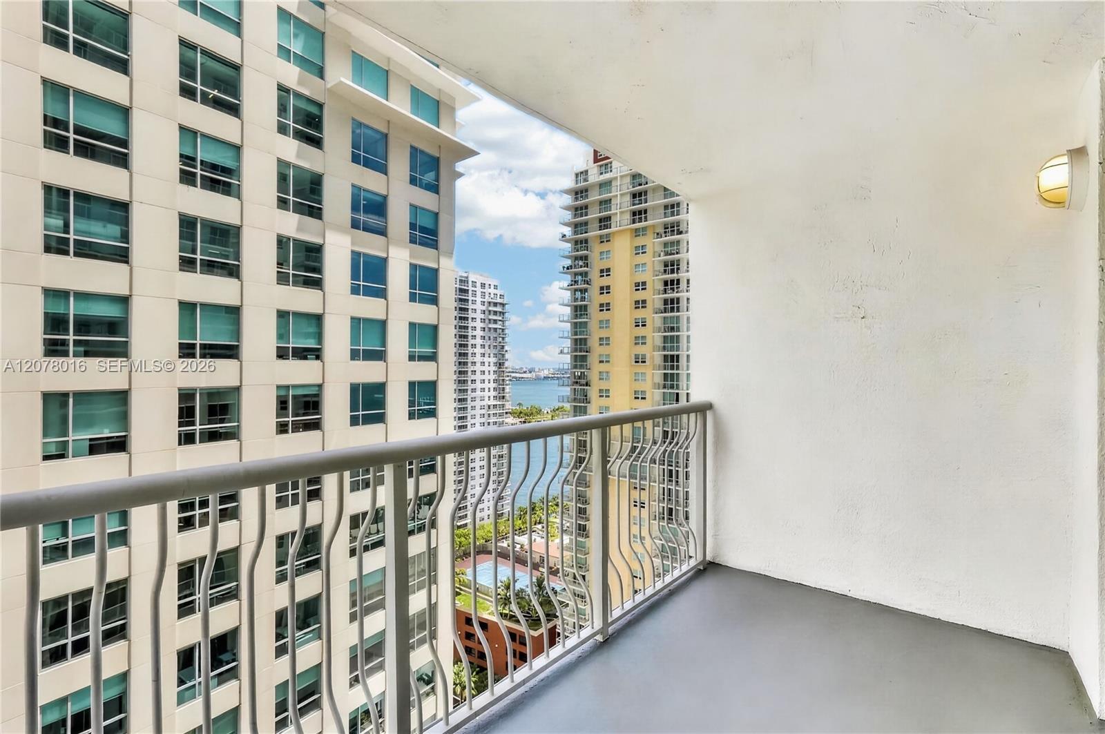 1200 Brickell Bay Dr # 2510, Miami FL 33131