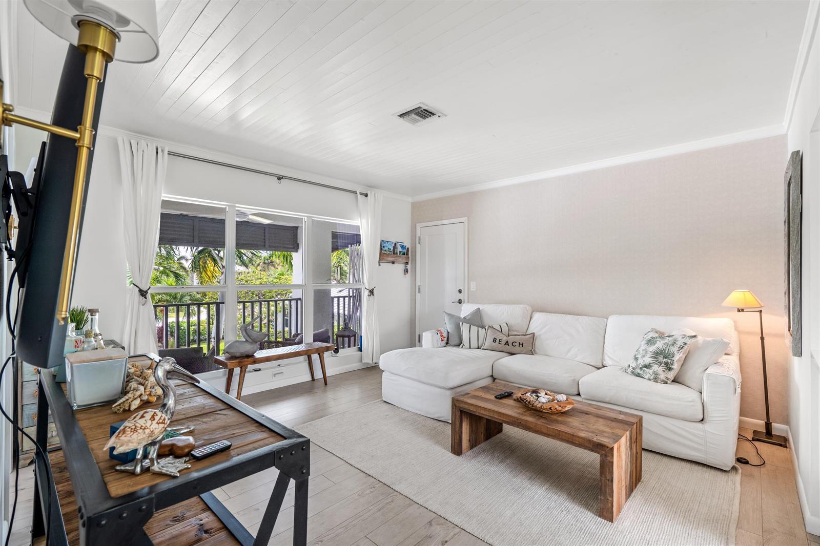 1025 CASUARINA Road # 7, Delray Beach FL 33483 photo 2