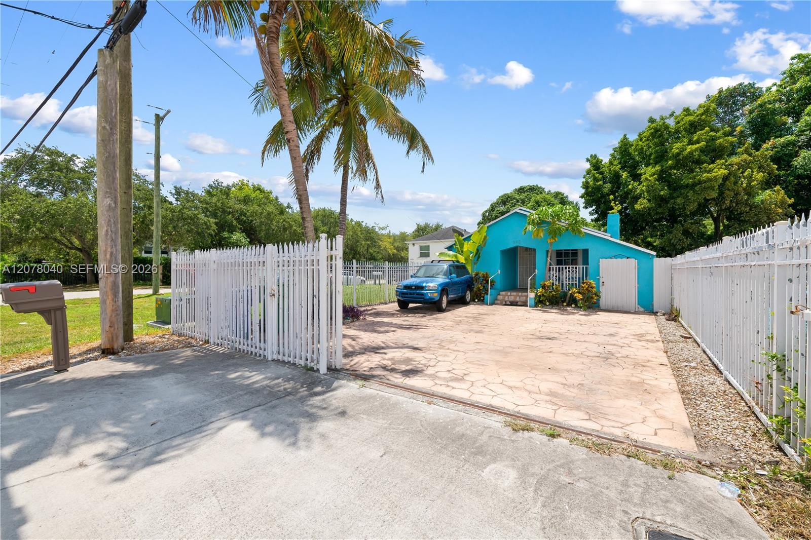 390 NE 166th St, North Miami FL 33162 photo 5
