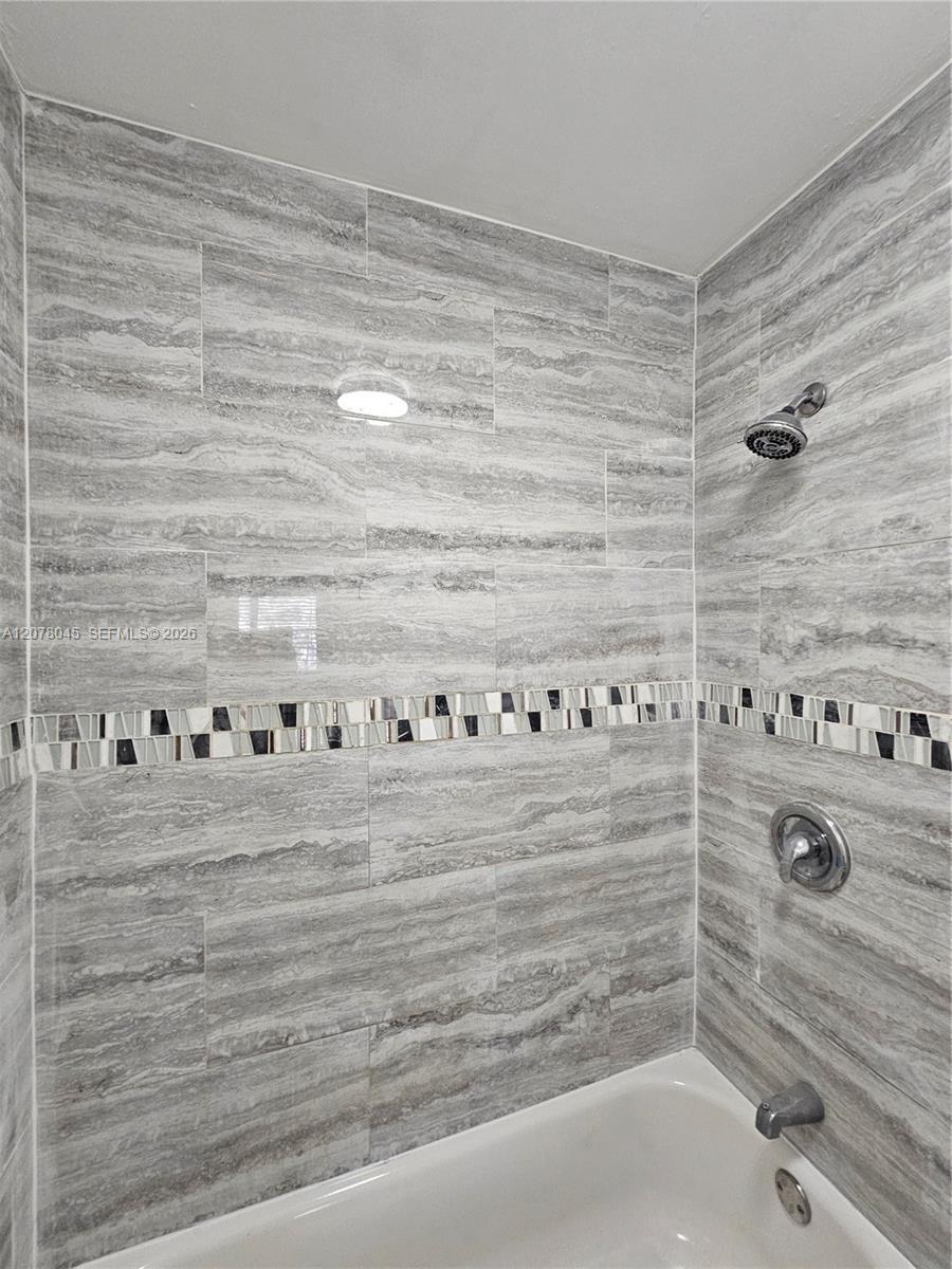 6580 W 27th Ct # 24, Hialeah FL 33016 photo 3