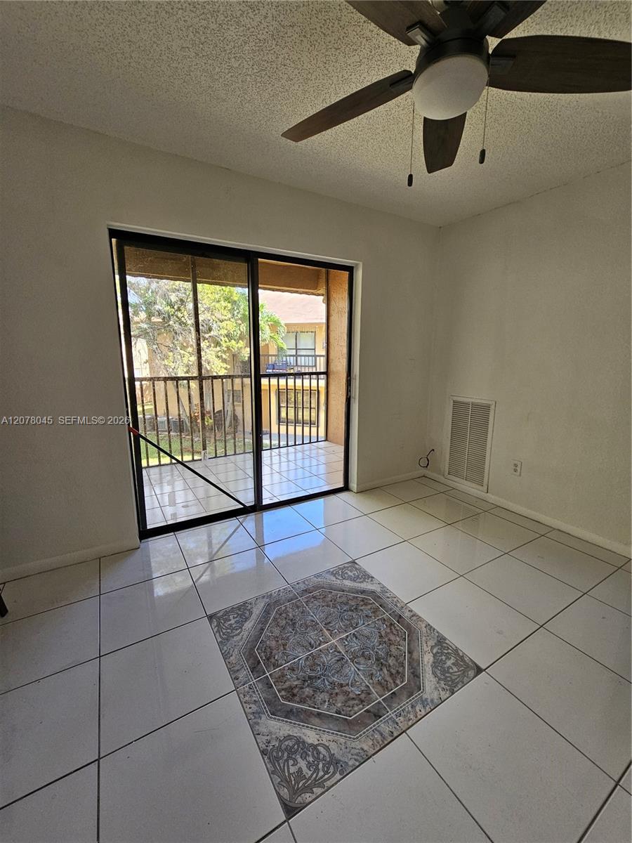 6580 W 27th Ct # 24, Hialeah FL 33016 photo 5