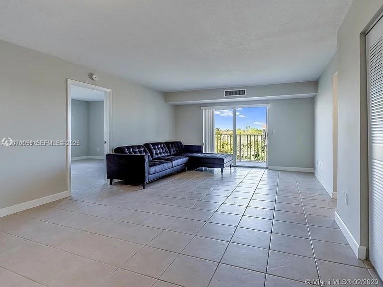 8240 SW 210th St # 319, Cutler Bay FL 33189 photo 4