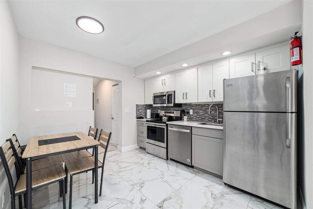1479 SE 4th Avenue, Deerfield Beach FL 33441 photo 3