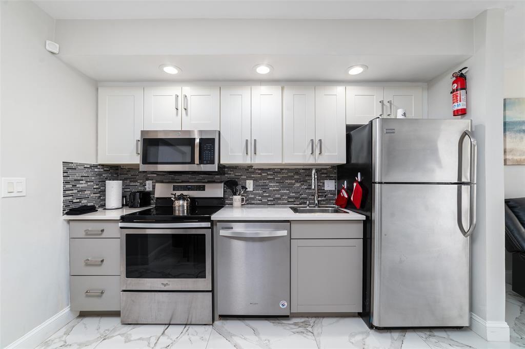 1479 SE 4th Avenue, Deerfield Beach FL 33441 photo 5
