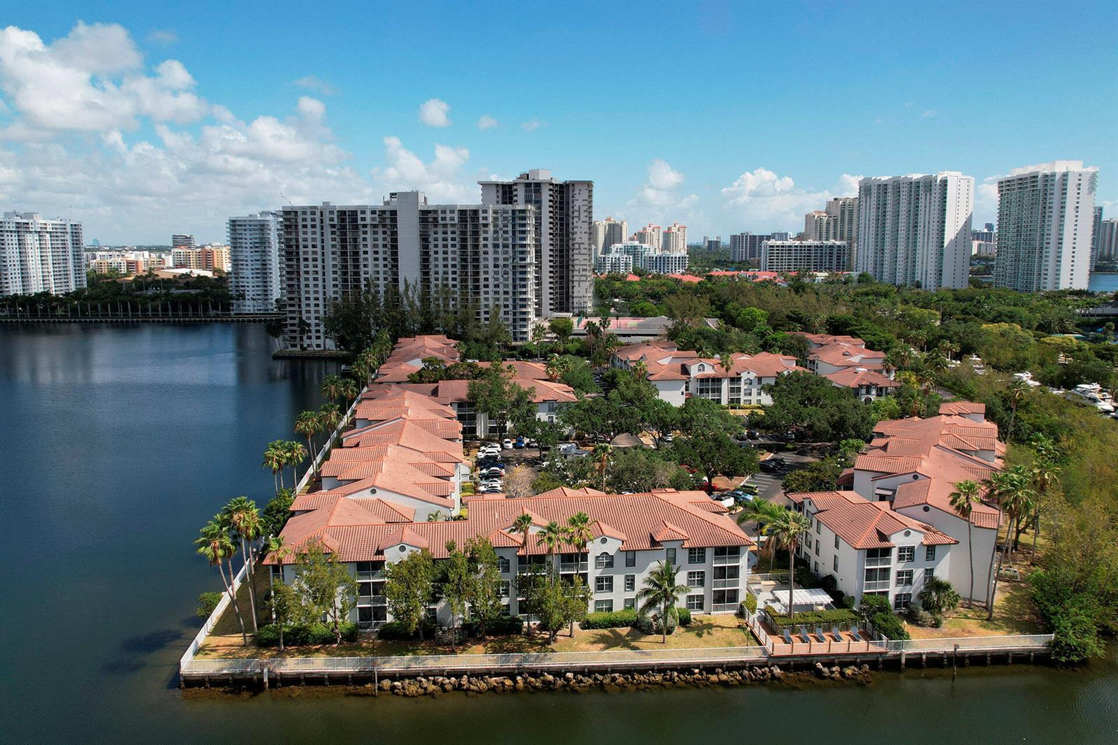 17900 NE 31st Court # 1117, Aventura FL 33160 photo 4