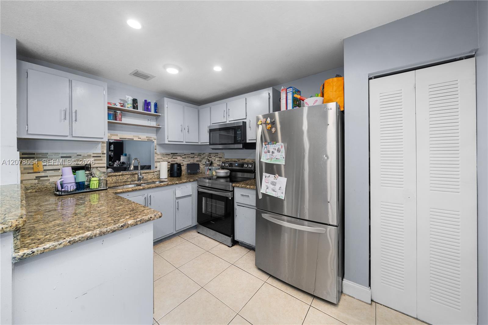 1293 Sussex Dr, North Lauderdale FL 33068 photo 2