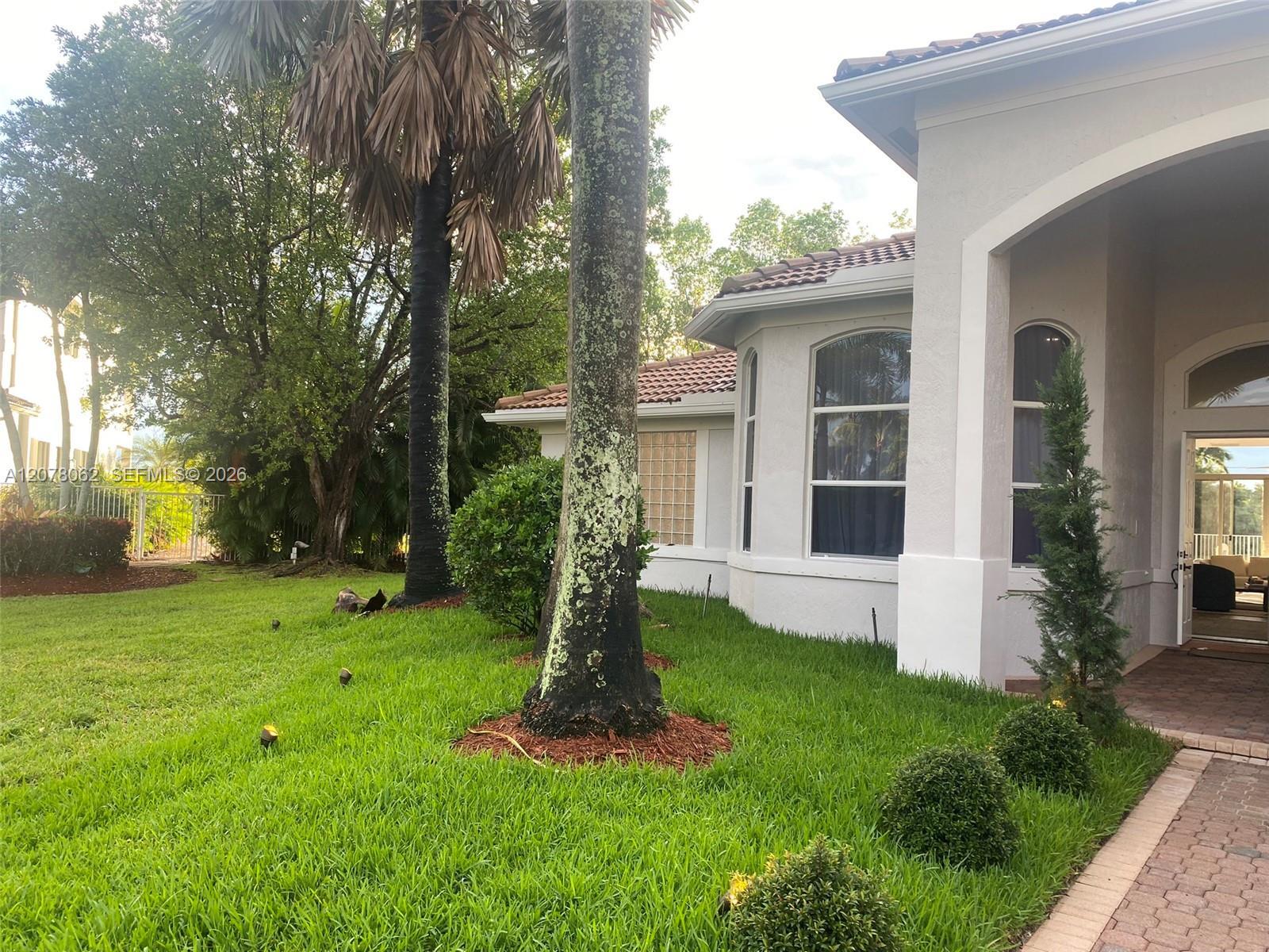 1360 Victoria Isle Dr, Weston FL 33327 photo 3